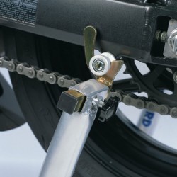 adaptery do mocowania za rolki wahacza (slidery) pasują do większości podnośników widelczyki wykonane ze stali średnica montażow